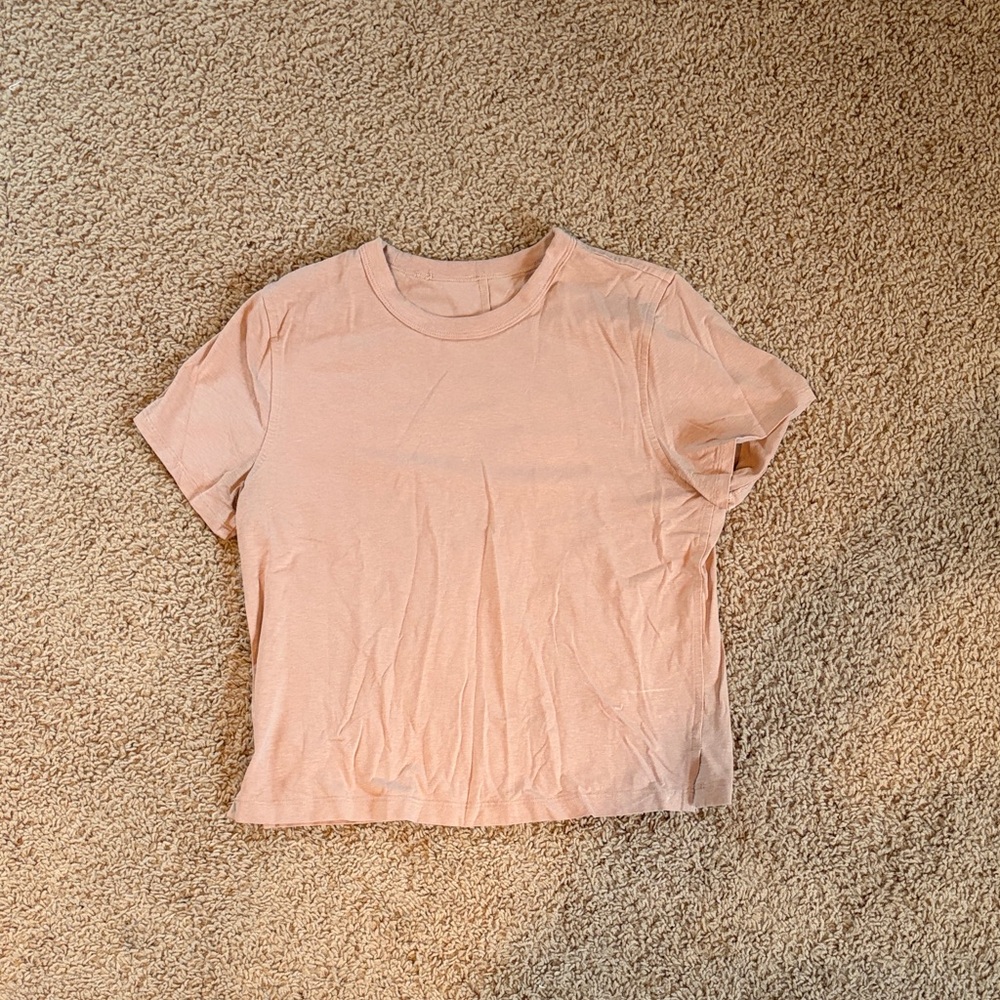 Lululemon cropped t-shirt
